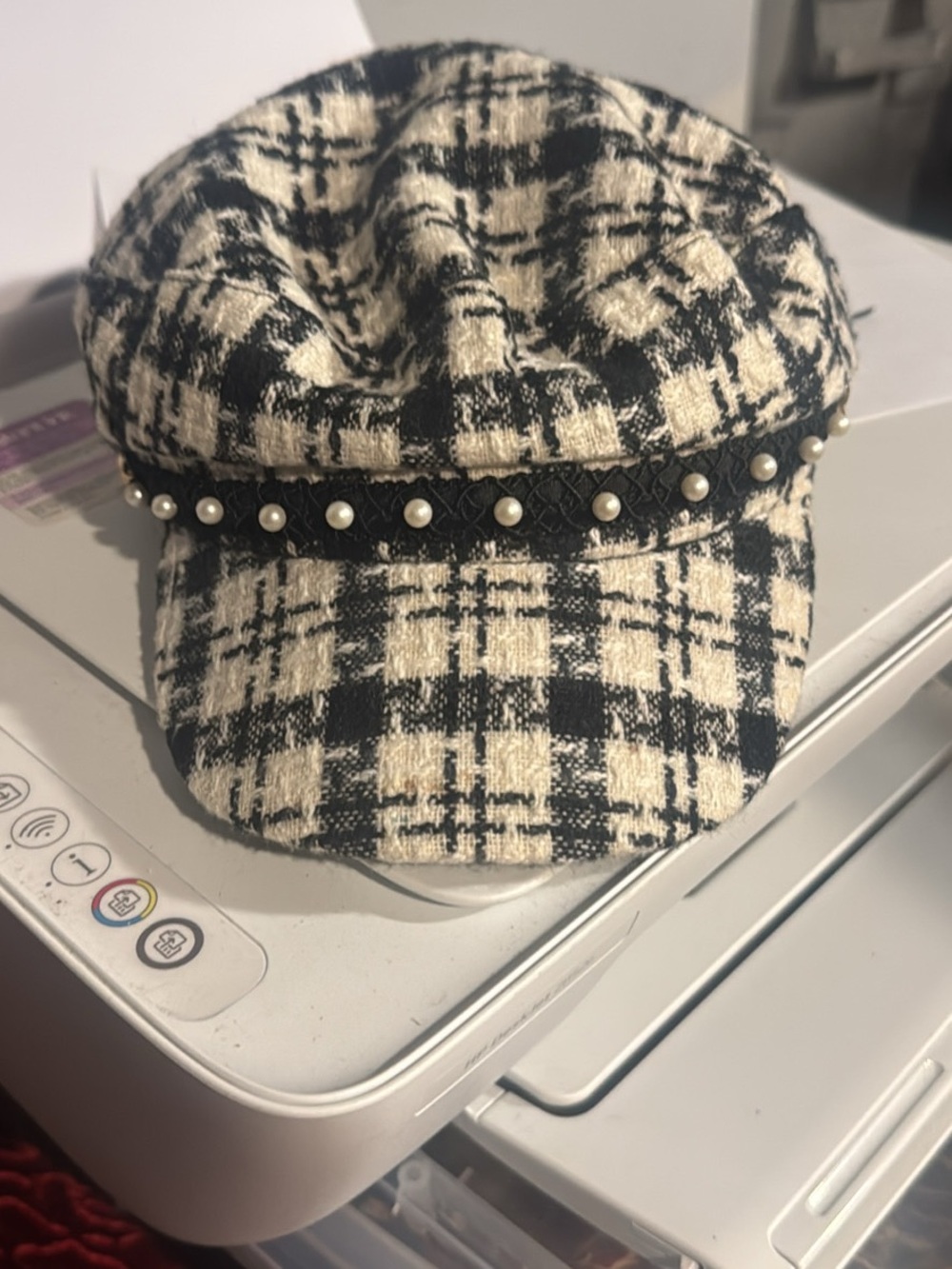 Plaid Pearl-Trim Baker Boy Cap in Black and Cream